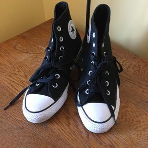 Like New! Converse All Star high top sneakers